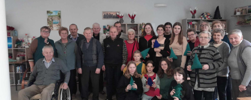 Przekazanie ozdób bożonarodzeniowych do Towarzystwa z Kalectwem oddział w Ciechanowie